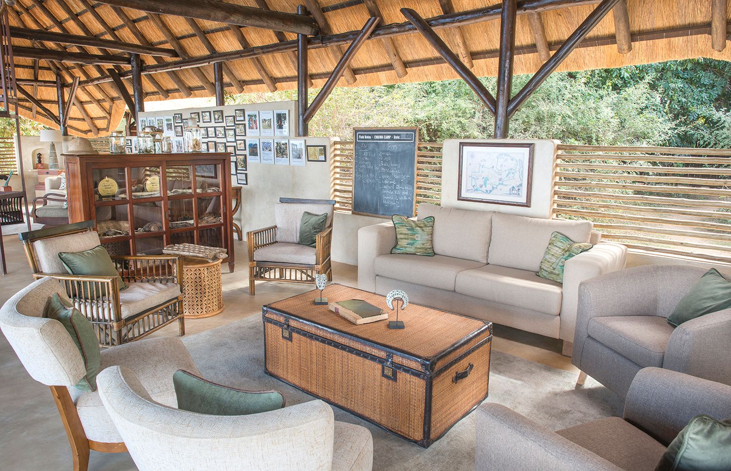 Accommodation and guest areas at Chiawa Camp