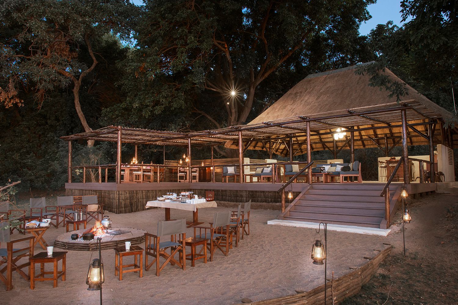 Accommodation and guest areas at Chiawa Camp