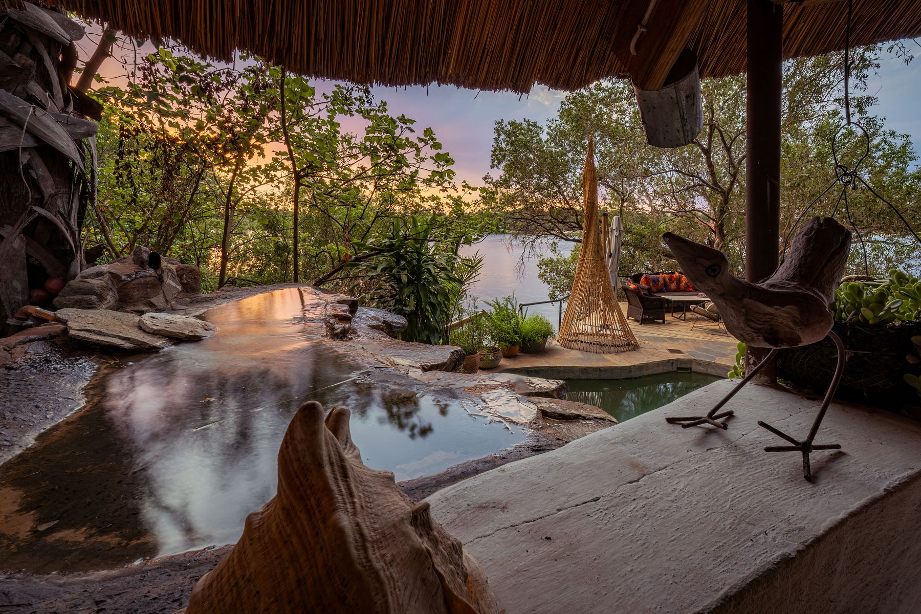 Accommodation and guest areas at Chundukwa River Lodge