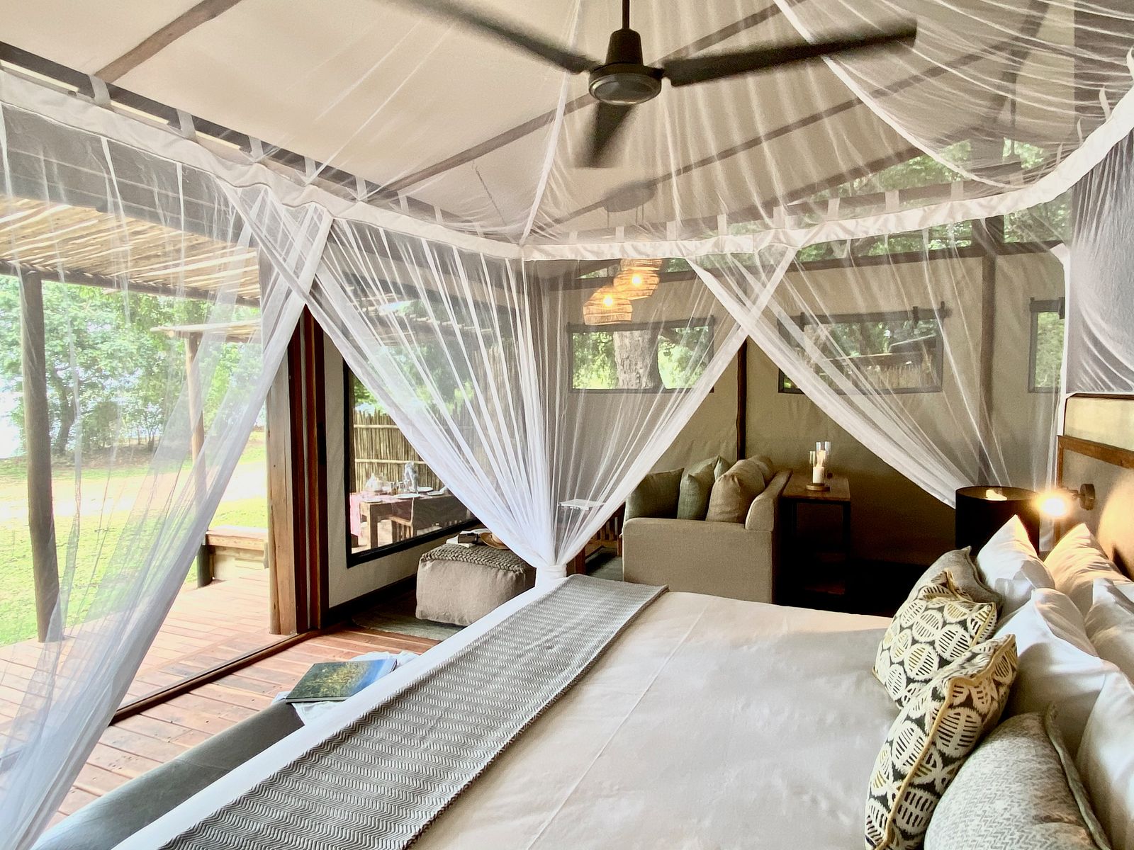 Accommodation and guest areas at Chiawa Camp
