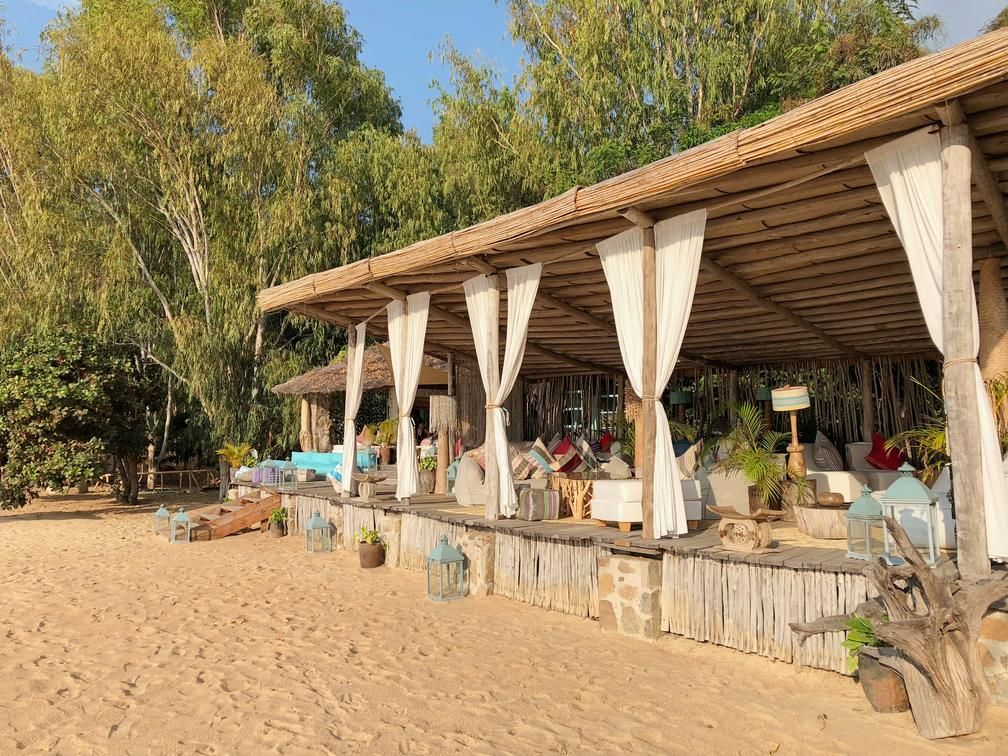 Accommodation and guest areas at Kaya Mawa