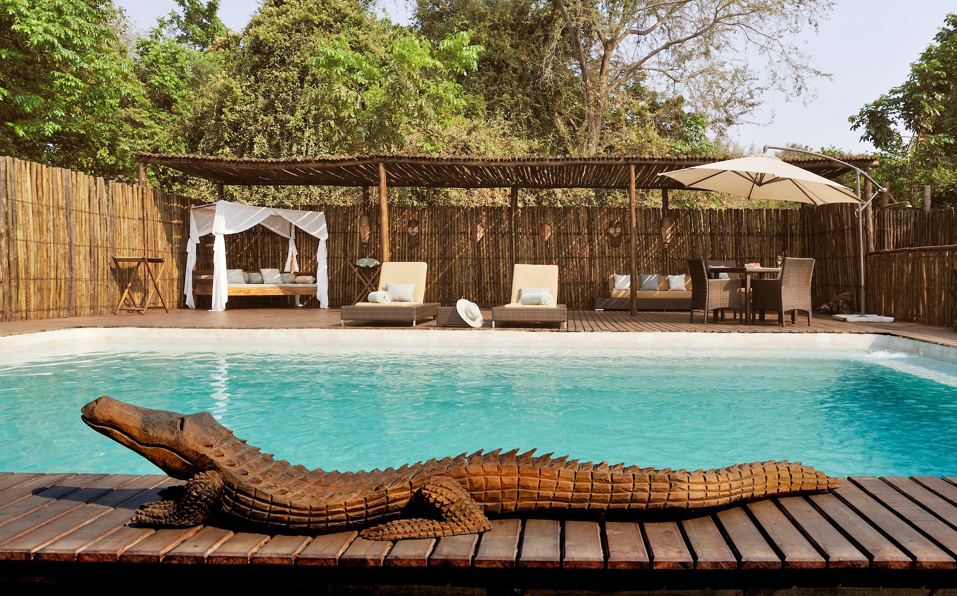Accommodation and guest areas at Chiawa Camp